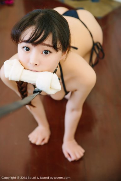 开元棋牌官网_范冰冰戒指抢镜 女神范冰冰近照曝光妈妈张传美气质极佳